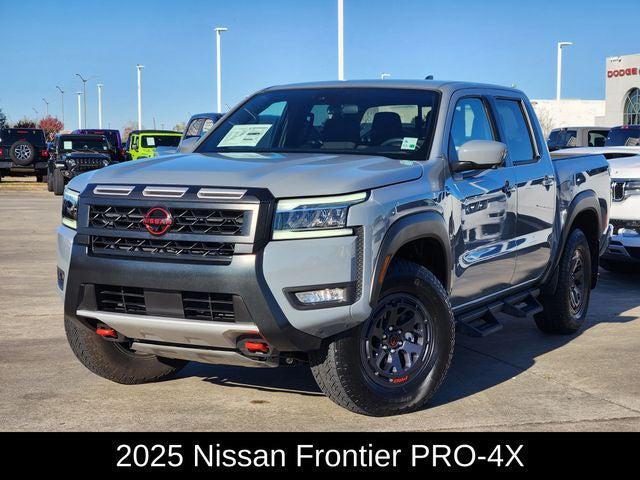 2025 Nissan Frontier Crew Cab PRO-4X 4x4