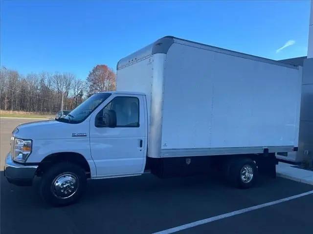 2018 Ford E-450 Cutaway E-450