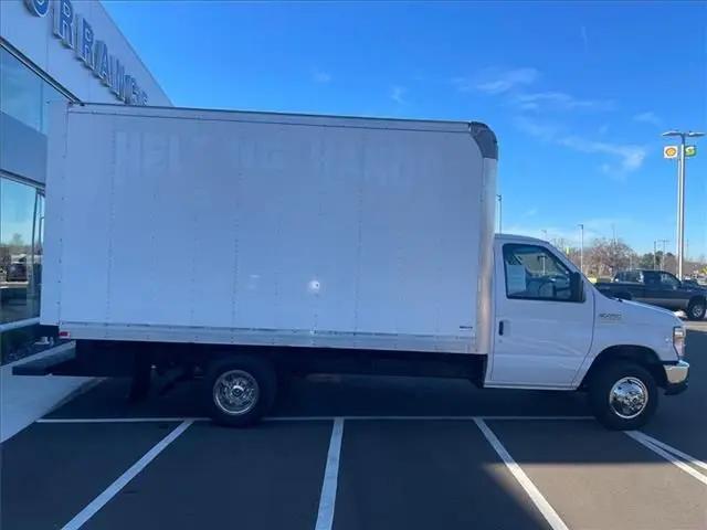 2018 Ford E-450 Cutaway E-450