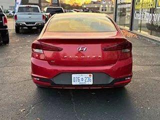 2019 Hyundai Elantra SE