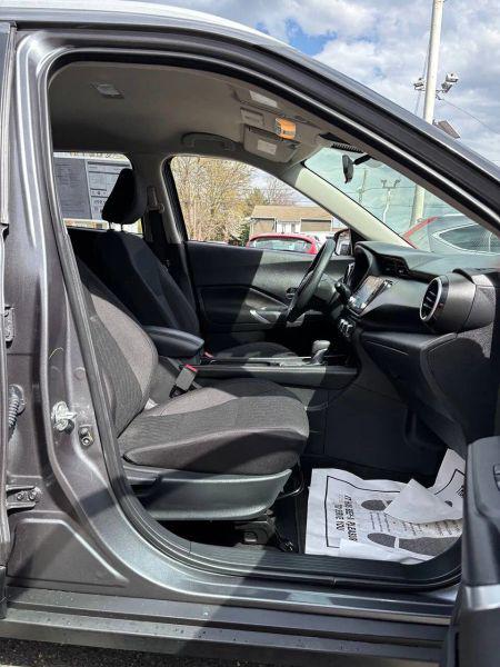 2024 Nissan Kicks SV Xtronic CVT