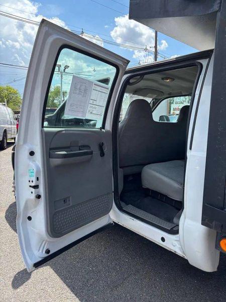 2006 Ford F-450 Base