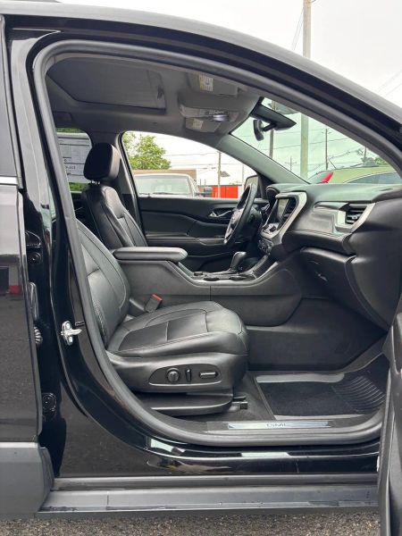 2017 GMC Acadia SLT-1