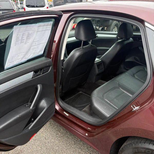 2012 Volkswagen Passat 2.5L SE