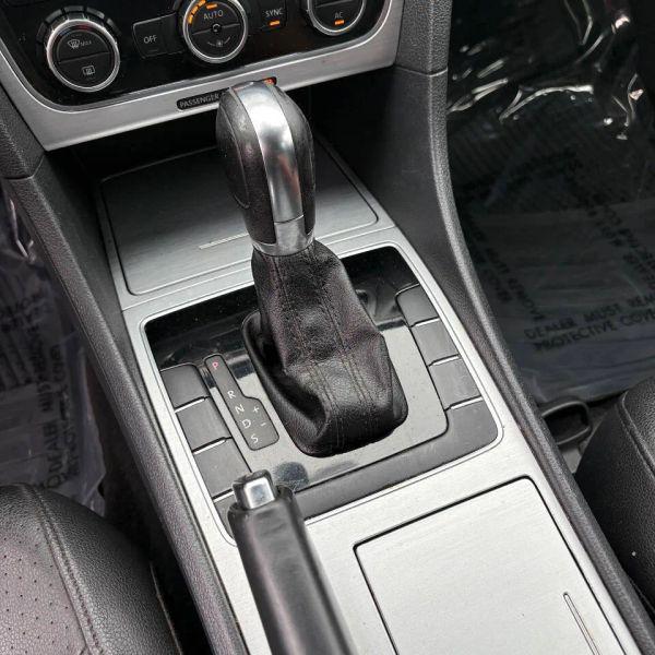 2012 Volkswagen Passat 2.5L SE