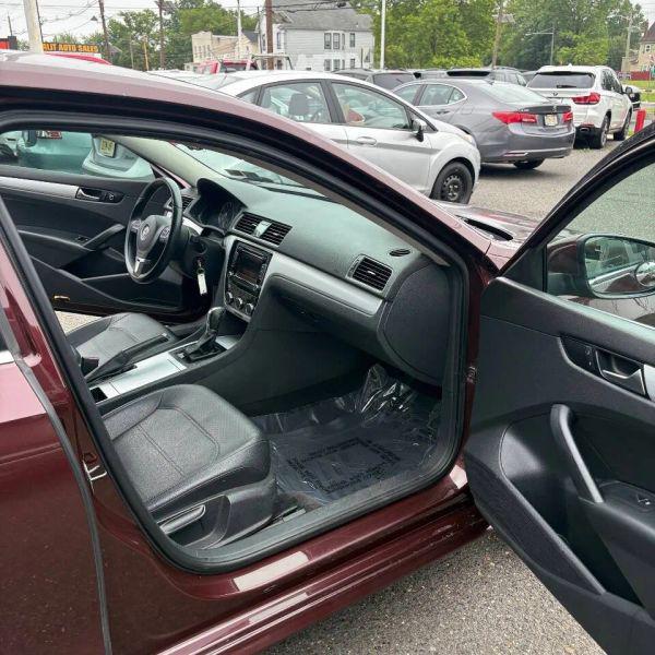 2012 Volkswagen Passat 2.5L SE