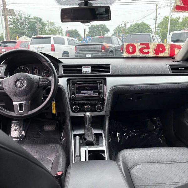 2012 Volkswagen Passat 2.5L SE