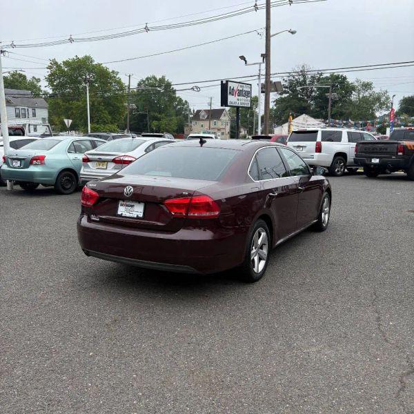 2012 Volkswagen Passat 2.5L SE