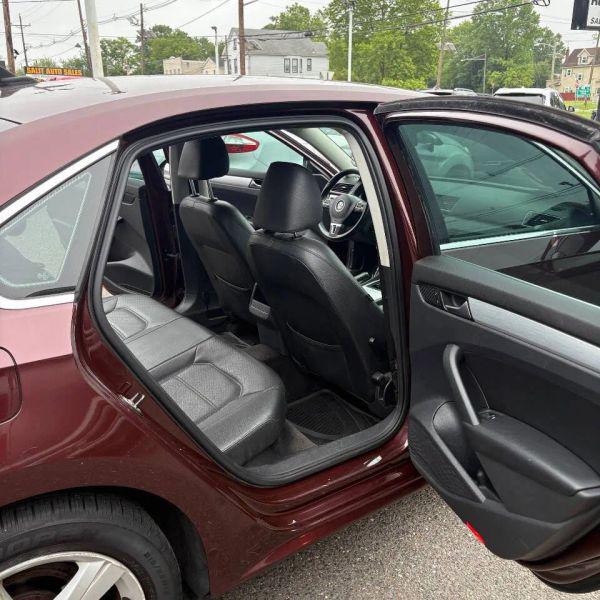 2012 Volkswagen Passat 2.5L SE