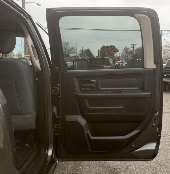2018 Ram 2500 Tradesman Crew Cab 4x4 6'4" Box