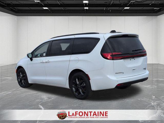 2026 Chrysler Pacifica Limited AWD