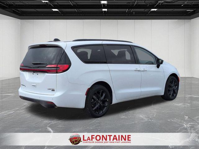 2026 Chrysler Pacifica Limited AWD