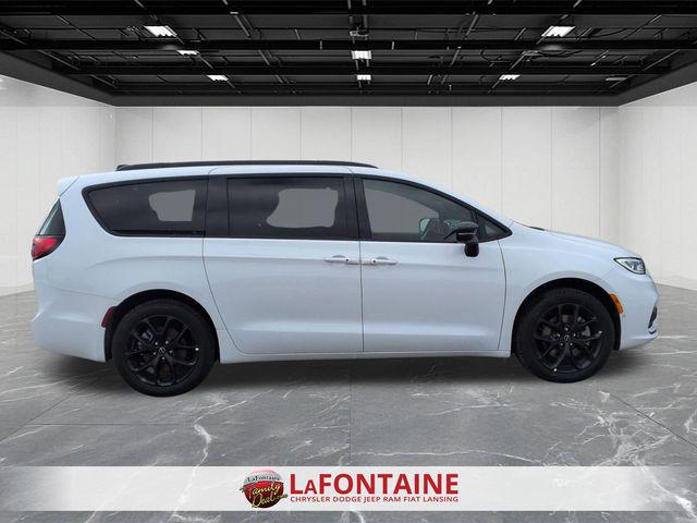 2026 Chrysler Pacifica Limited AWD