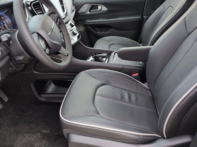 2026 Chrysler Pacifica Limited AWD
