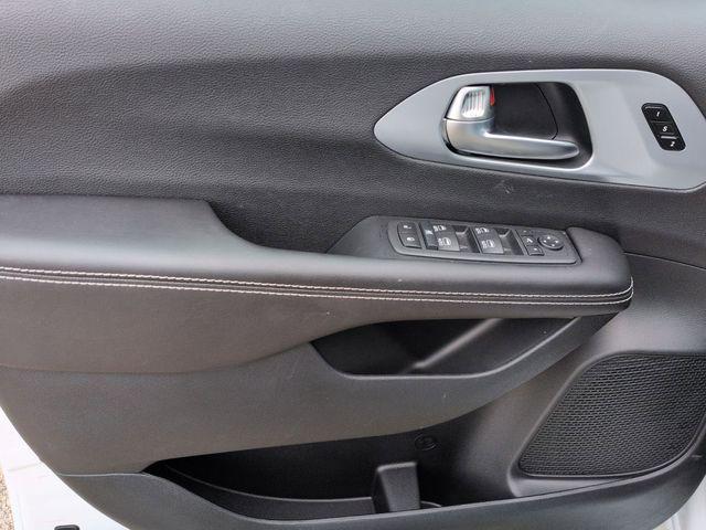 2026 Chrysler Pacifica Limited AWD