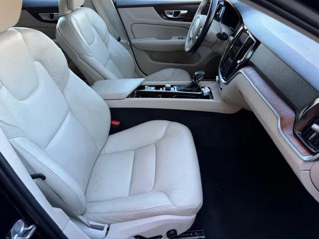 2021 Volvo S60 T5 Momentum