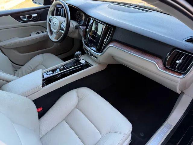2021 Volvo S60 T5 Momentum