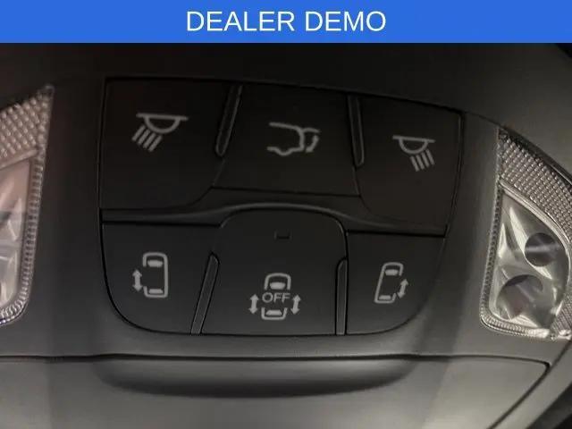 2026 Chrysler Pacifica Select AWD