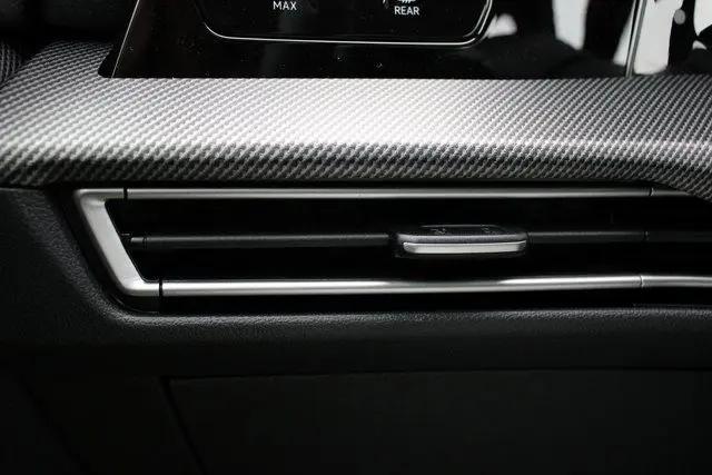 2026 Volkswagen Golf GTI SE