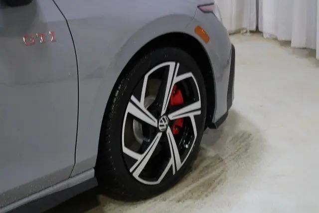 2026 Volkswagen Golf GTI SE