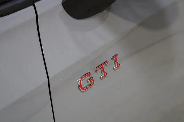 2026 Volkswagen Golf GTI SE