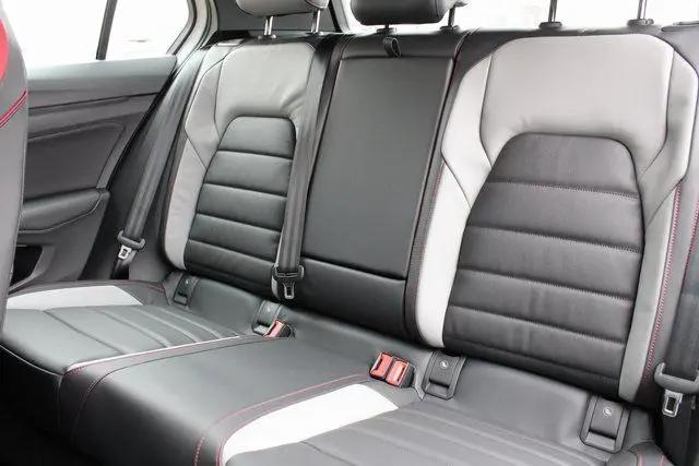 2026 Volkswagen Golf GTI SE