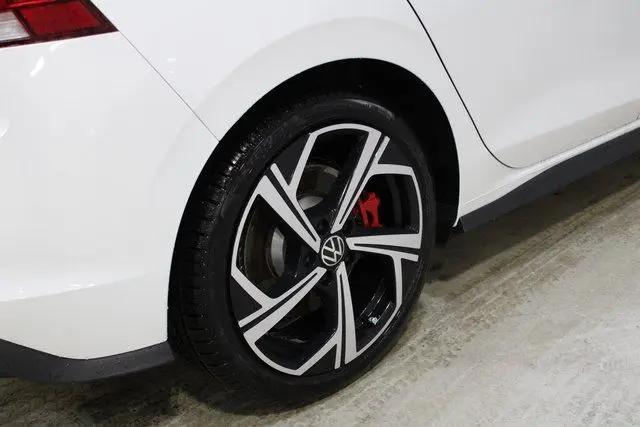 2026 Volkswagen Golf GTI SE