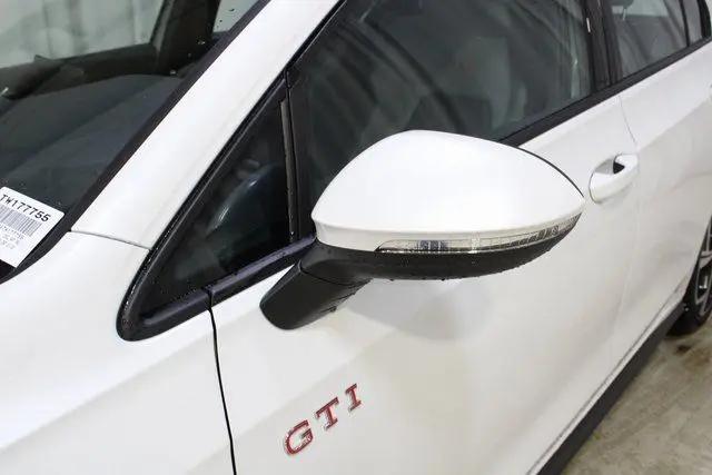 2026 Volkswagen Golf GTI SE