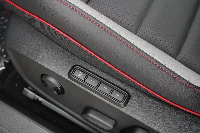 2026 Volkswagen Golf GTI SE