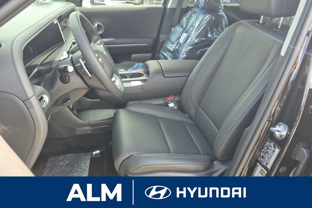 New 2026 Black HYUNDAI Limited image 12