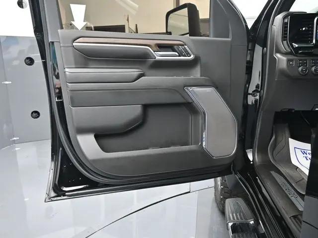 2024 Chevrolet Silverado 2500HD 4WD Crew Cab Standard Bed High Country