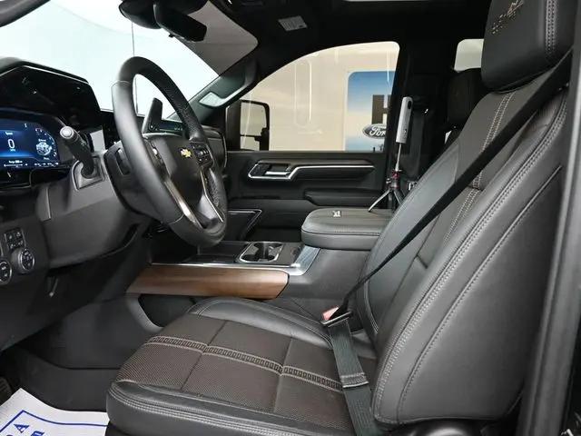 2024 Chevrolet Silverado 2500HD 4WD Crew Cab Standard Bed High Country
