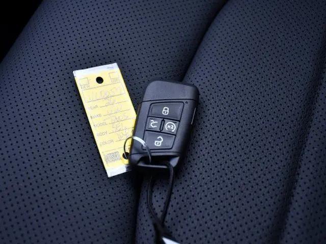 2026 Volkswagen Taos SEL