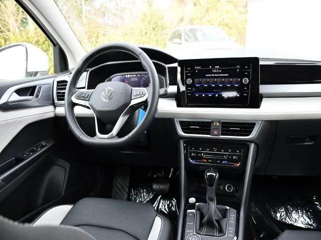 2026 Volkswagen Taos SEL