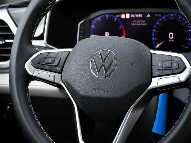 2026 Volkswagen Taos SEL