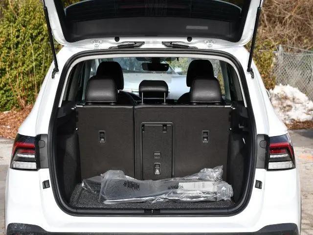 2026 Volkswagen Taos SEL