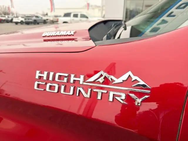 2023 Chevrolet Silverado 1500 4WD Crew Cab Short Bed High Country
