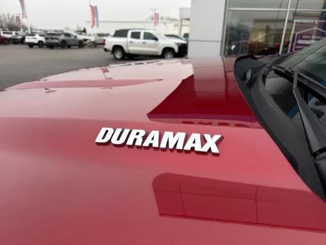 2023 Chevrolet Silverado 1500 4WD Crew Cab Short Bed High Country