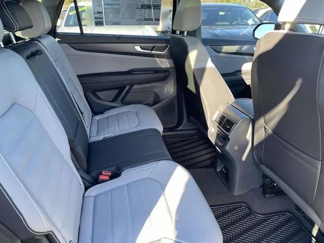 2026 Volkswagen Atlas Cross Sport SEL R-Line Black