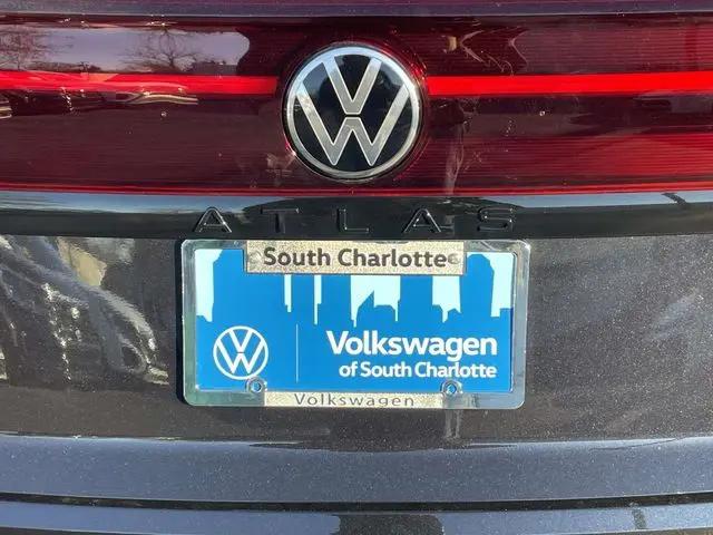 2026 Volkswagen Atlas Cross Sport SEL R-Line Black
