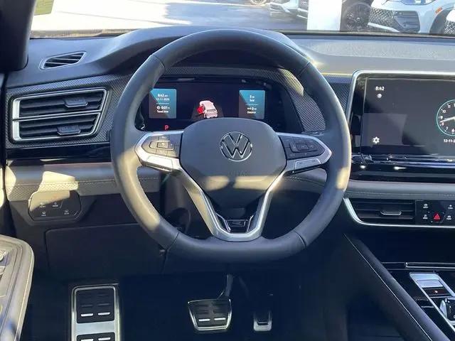 2026 Volkswagen Atlas Cross Sport SEL R-Line Black