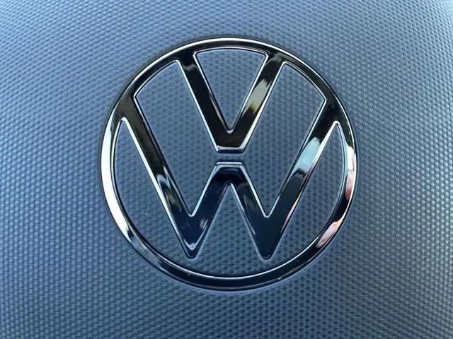 2026 Volkswagen Atlas Cross Sport SEL R-Line Black