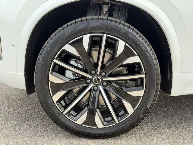 2026 Volvo XC90 Ultra, B6 AWD Gas (mild hybrid), Gasoline, Bright, 7 Seats