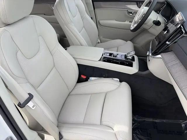 2026 Volvo XC90 Ultra, B6 AWD Gas (mild hybrid), Gasoline, Bright, 7 Seats