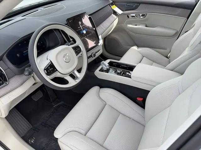 2026 Volvo XC90 Ultra, B6 AWD Gas (mild hybrid), Gasoline, Bright, 7 Seats