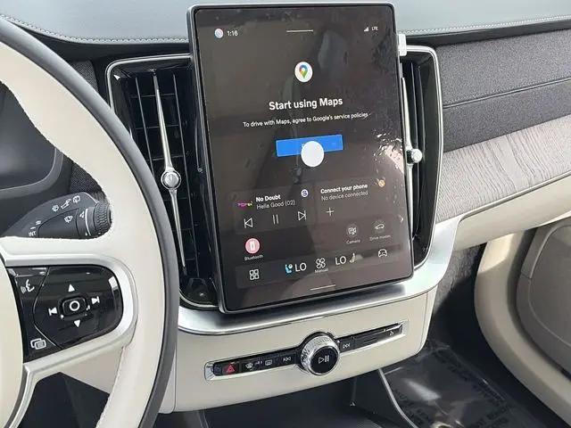 2026 Volvo XC90 Ultra, B6 AWD Gas (mild hybrid), Gasoline, Bright, 7 Seats