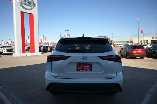 2023 Toyota Highlander LE