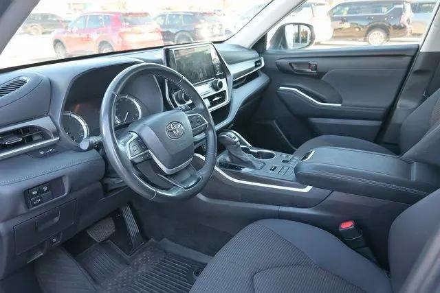 2023 Toyota Highlander LE