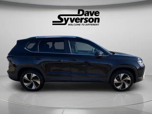 2026 Volkswagen Taos SE