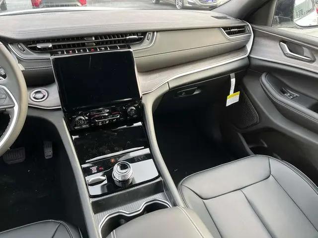 2025 Jeep Grand Cherokee L Limited 4x4